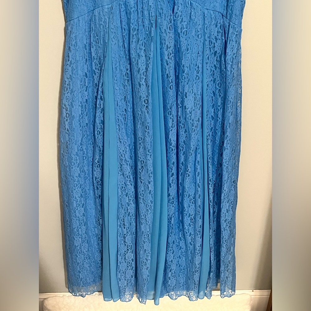Women’s Paragon formal dress - Picture 4 of 9